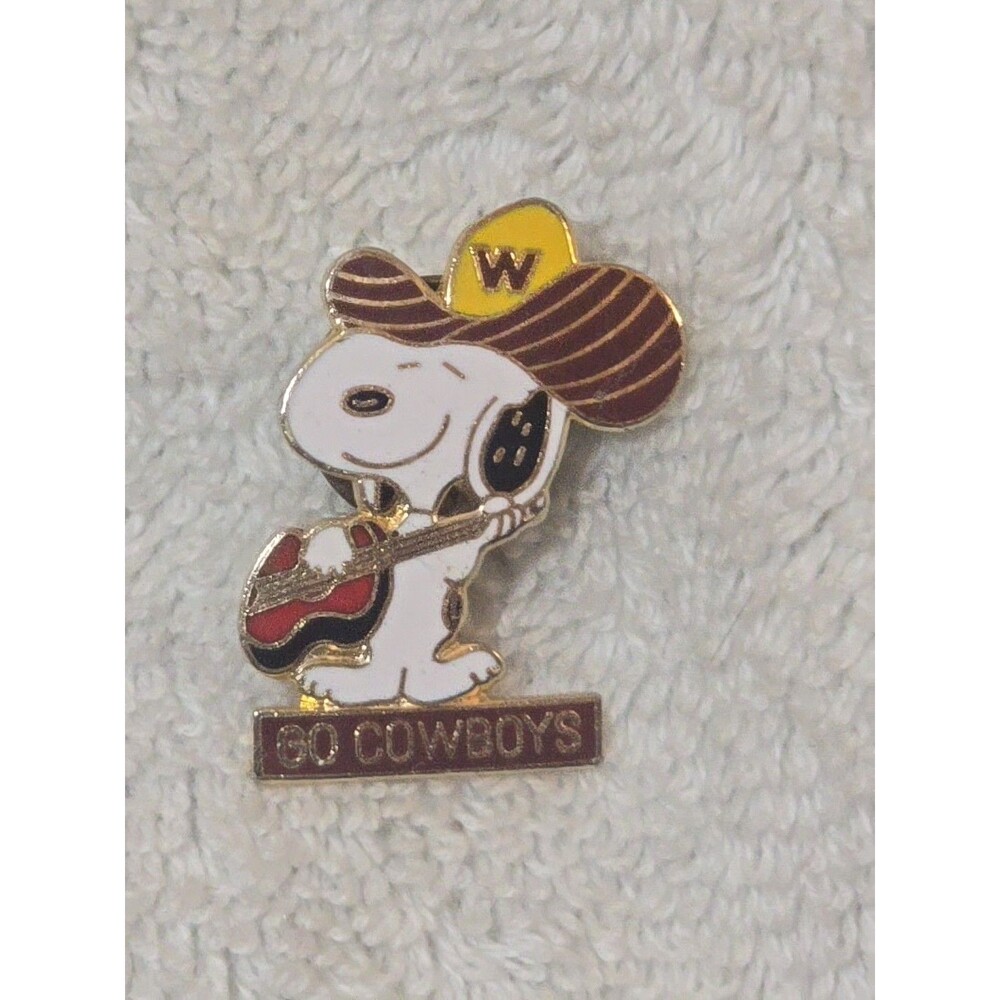 Peanuts Happy Snoopy Pin Singing Cowboy Lapel Pin Guitar Cowboy Hat Vintage